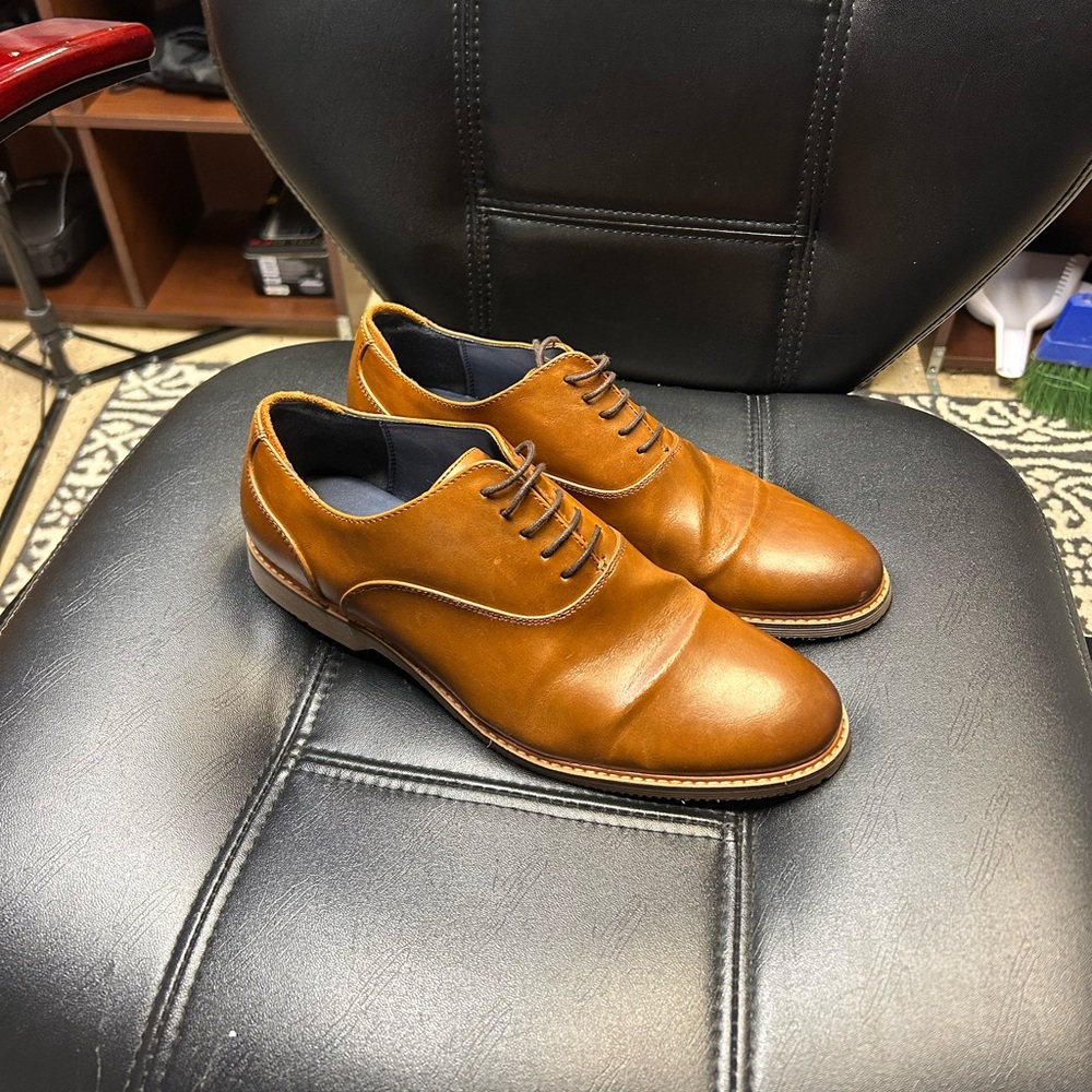 Steve Madden Classic Brown Leather Men's Dress Shoes